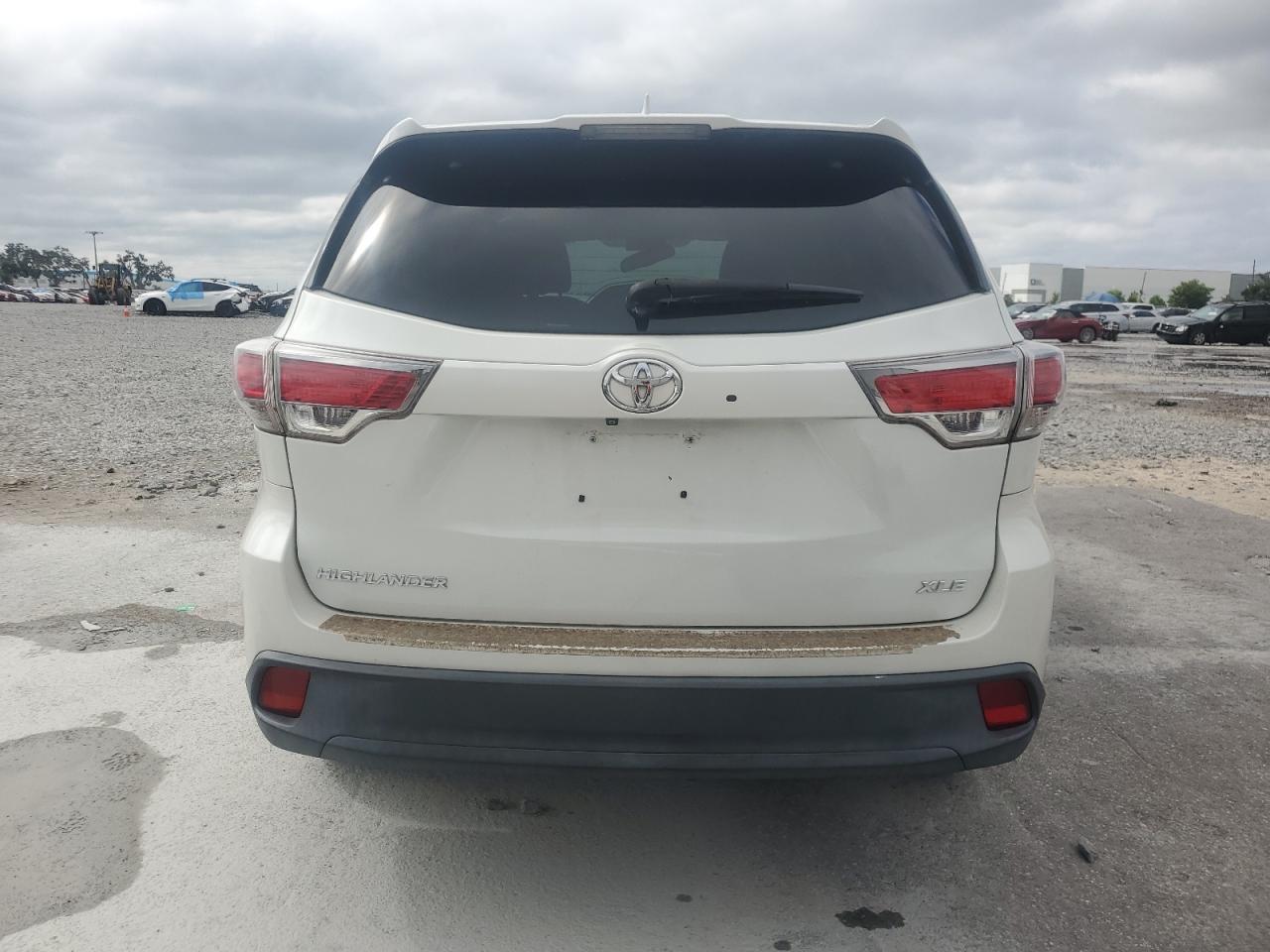2014 TOYOTA HIGHLANDER