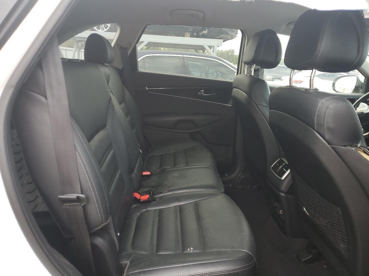 2016 KIA SORENTO
