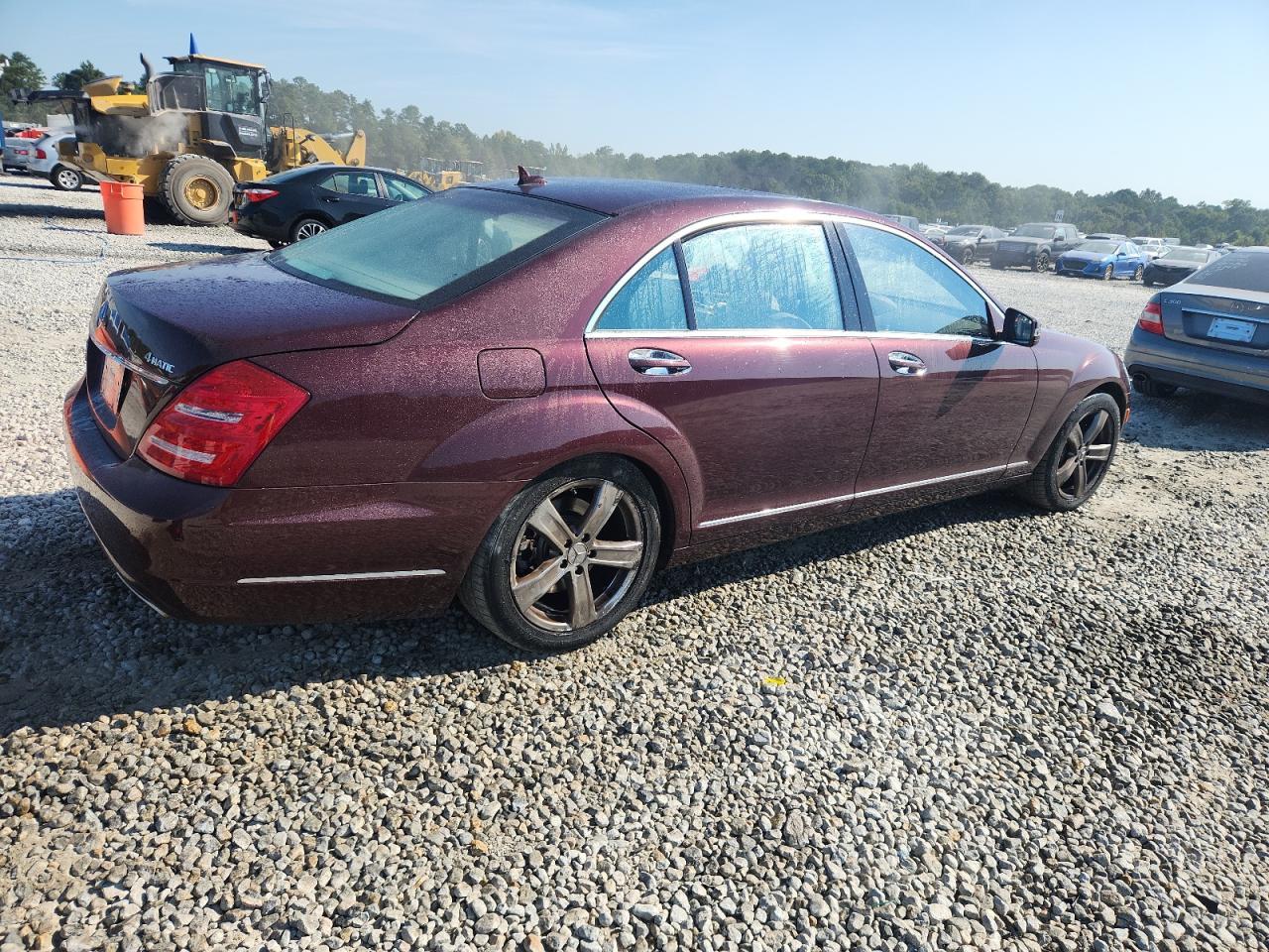 2011 MERCEDES-BENZ S-Class