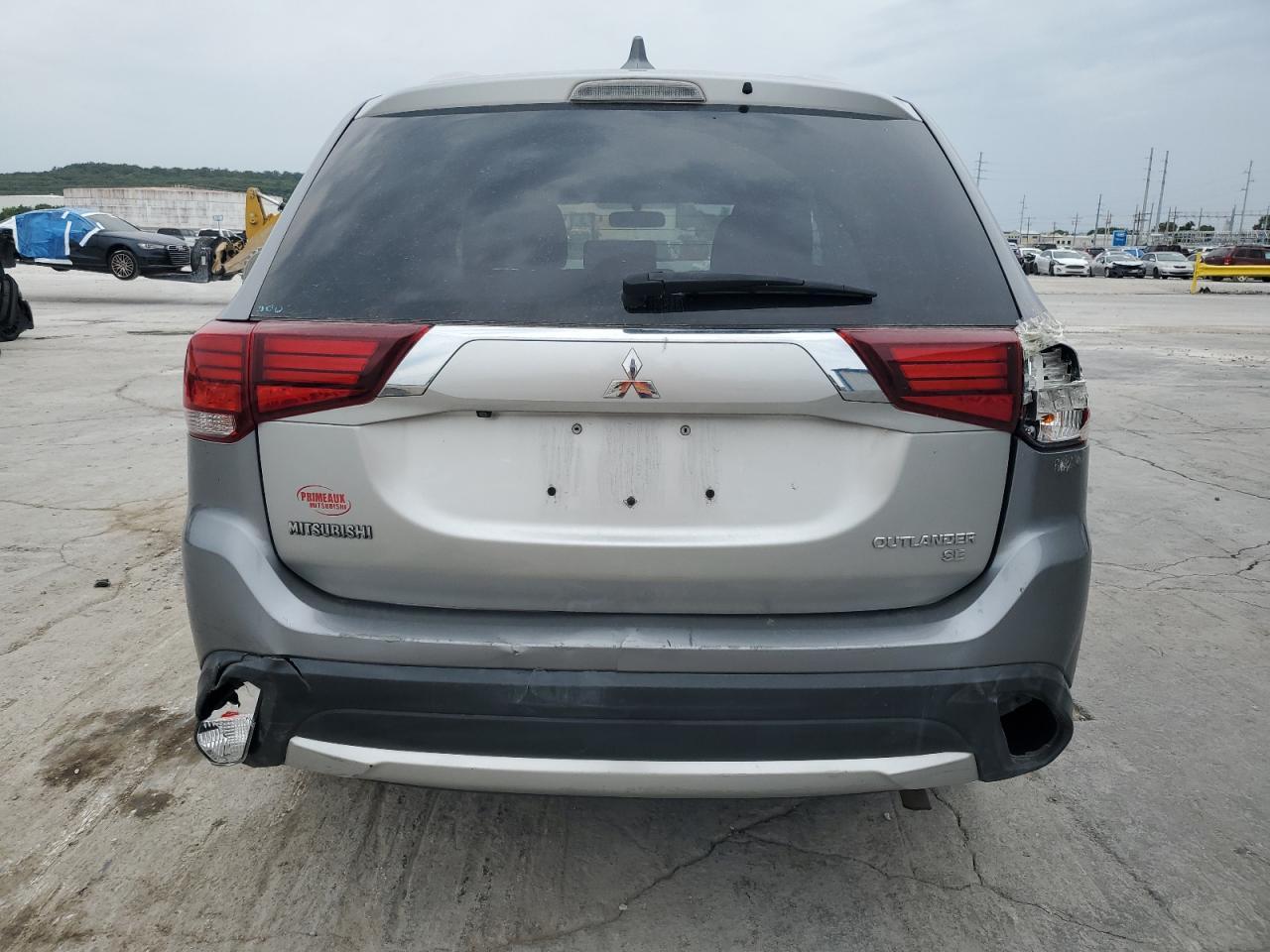 2018 MITSUBISHI outlander