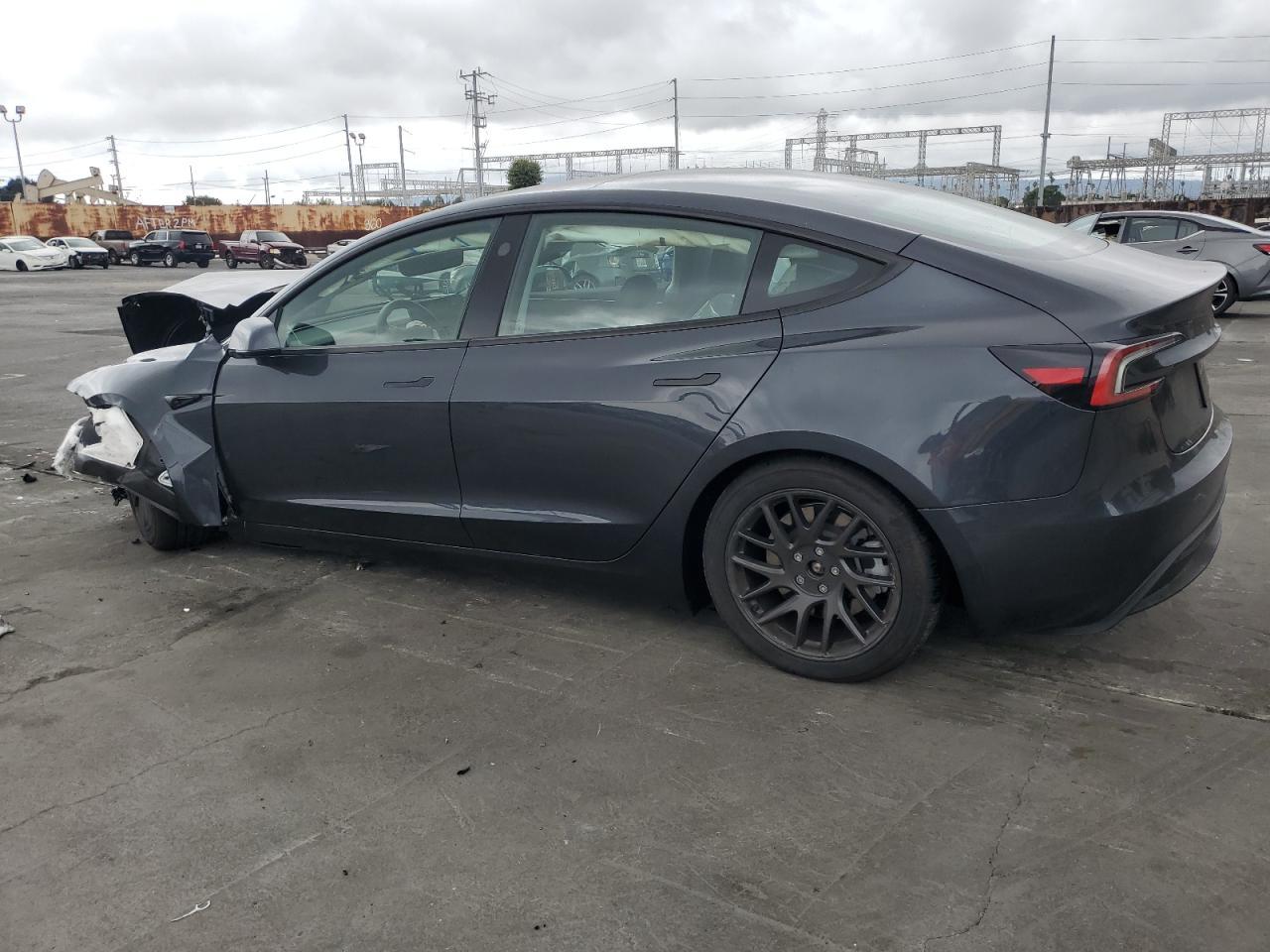 2025 TESLA MODEL 3