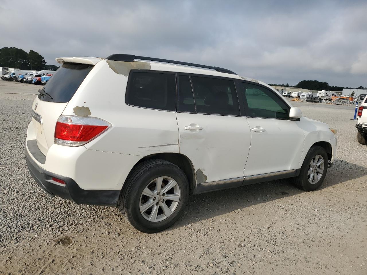 2013 TOYOTA HIGHLANDER