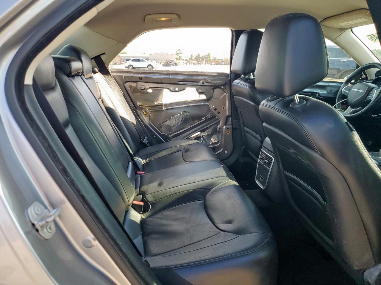 2015 CHRYSLER 300