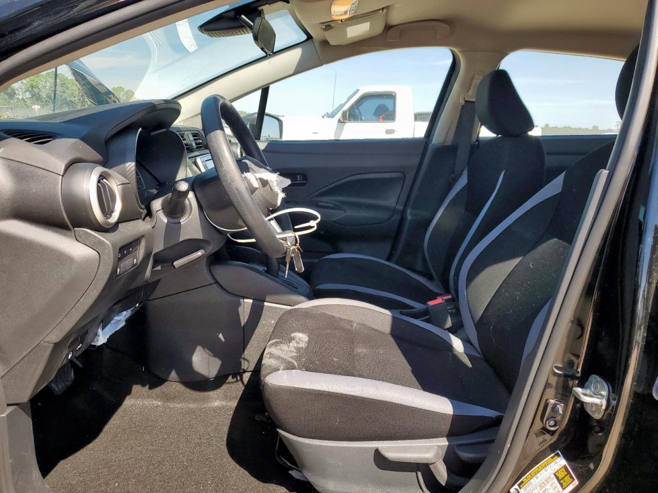 2025 NISSAN VERSA