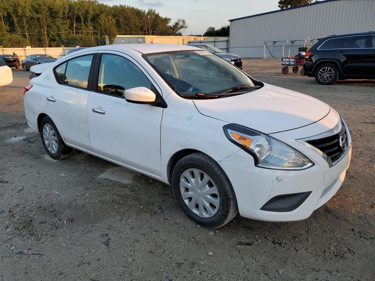 2018 NISSAN VERSA