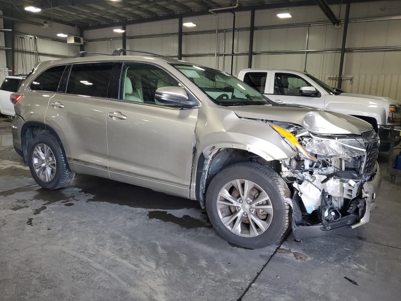 2015 TOYOTA HIGHLANDER
