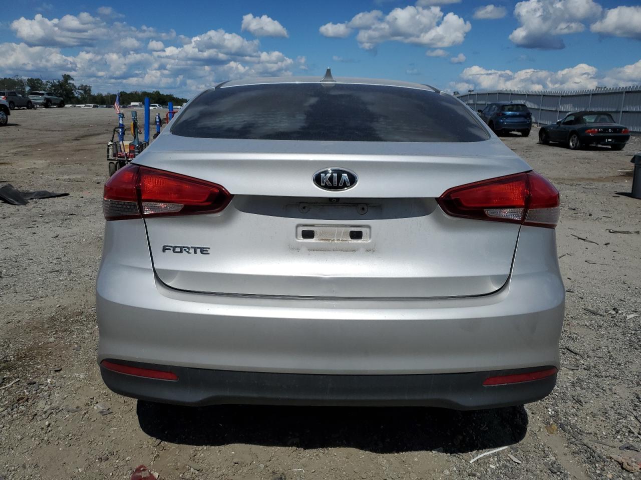 2017 KIA FORTE