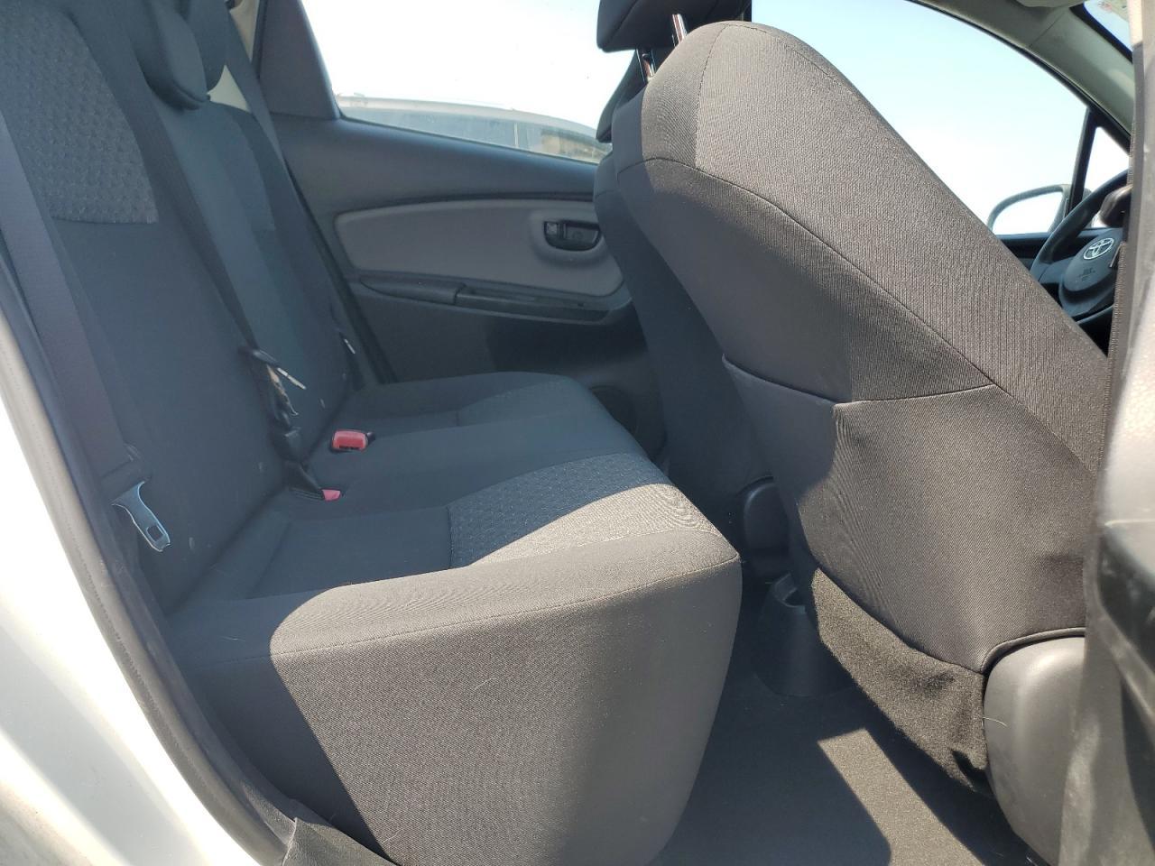 2015 TOYOTA YARIS