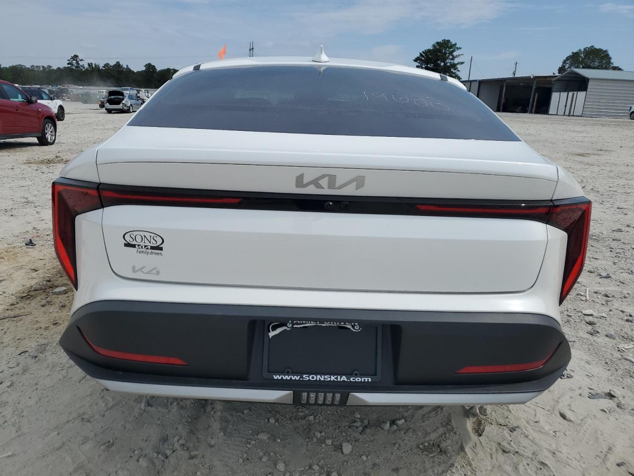2025 KIA K4