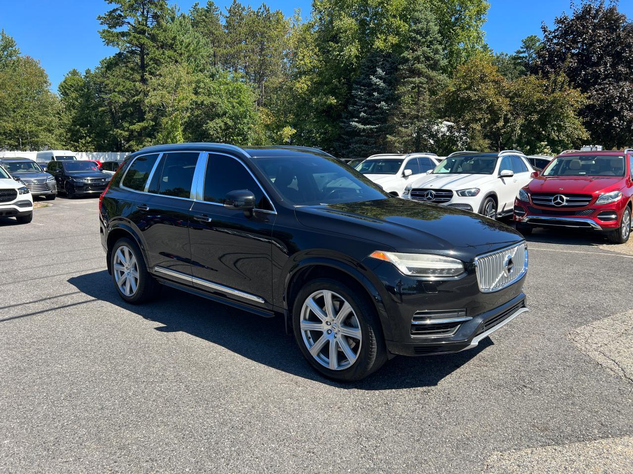 2017 VOLVO XC90