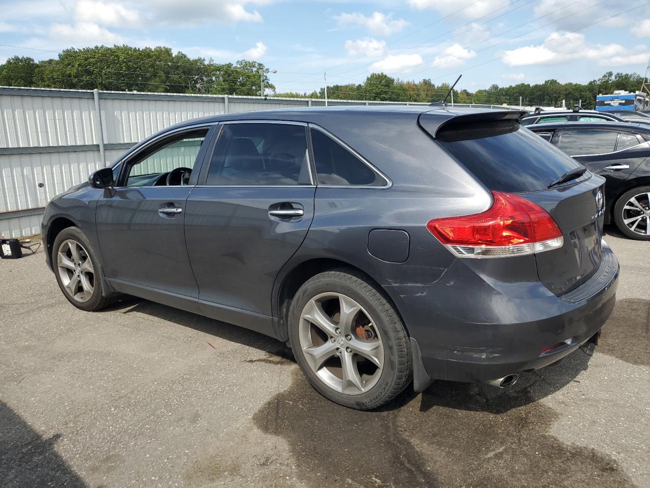 2011 TOYOTA VENZA
