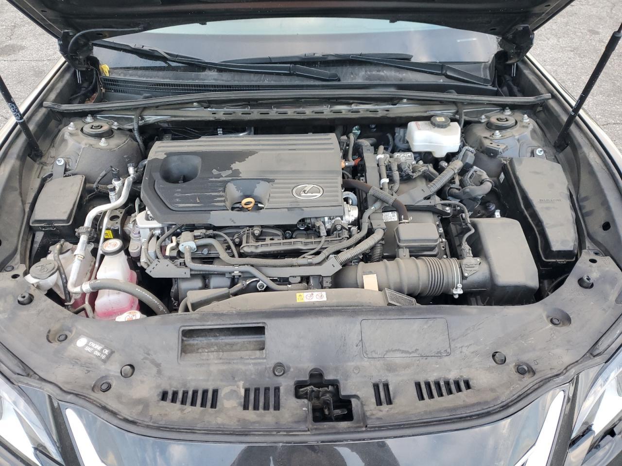 2024 LEXUS Es
