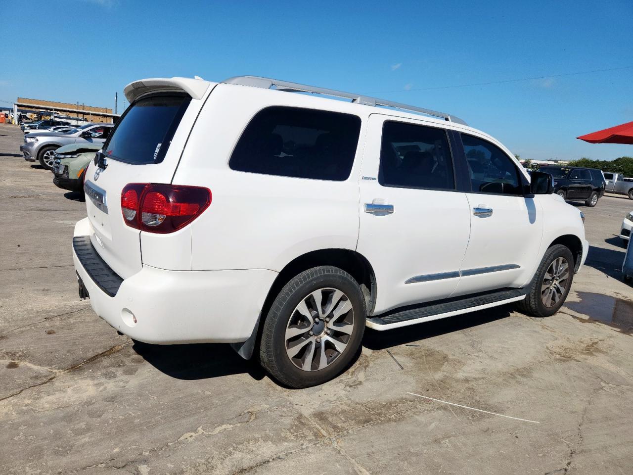 2018 TOYOTA Sequoia