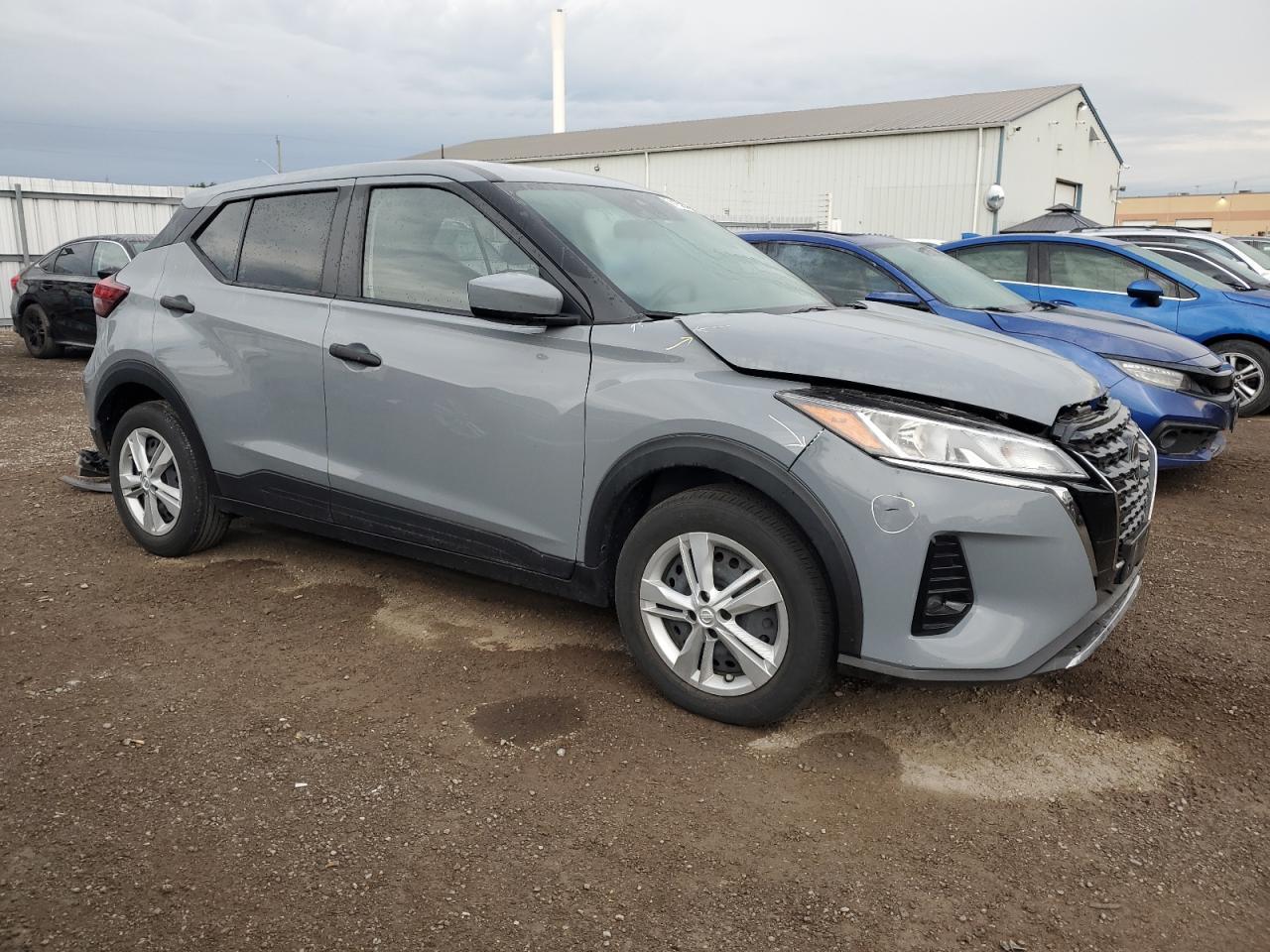 2022 NISSAN KICKS