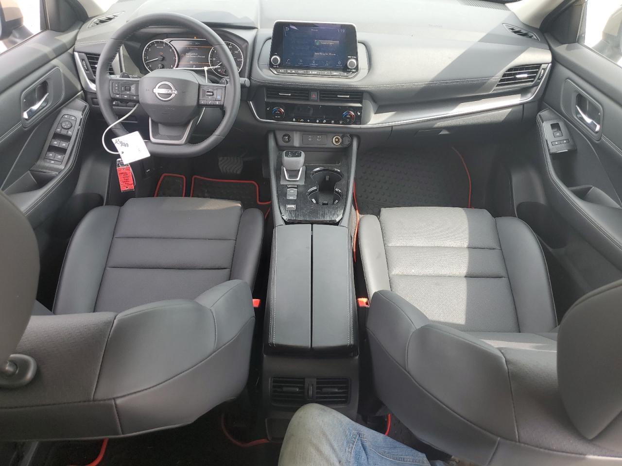 2025 NISSAN ROGUE