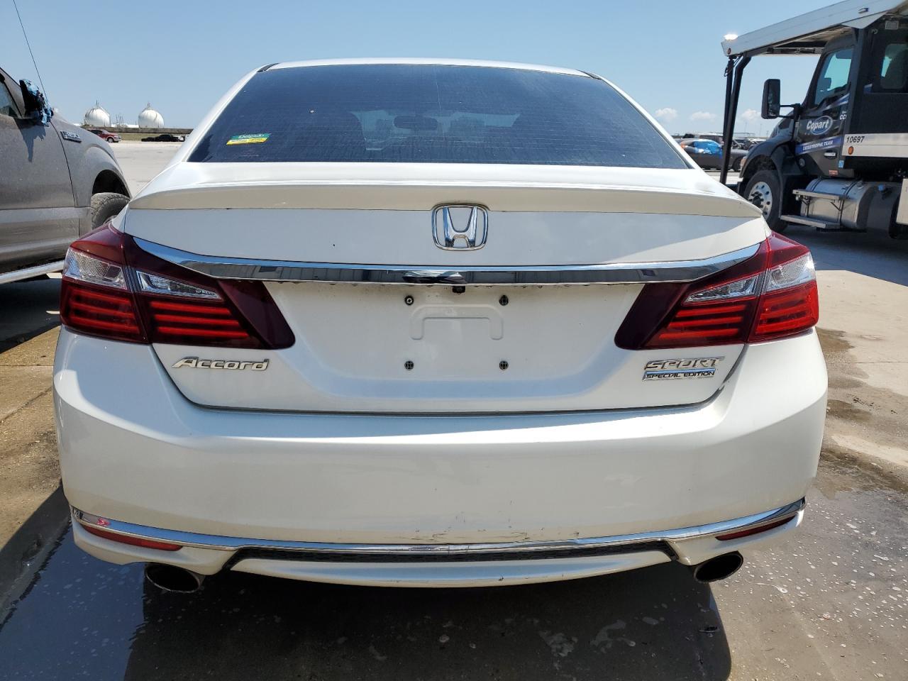 2017 HONDA ACCORD