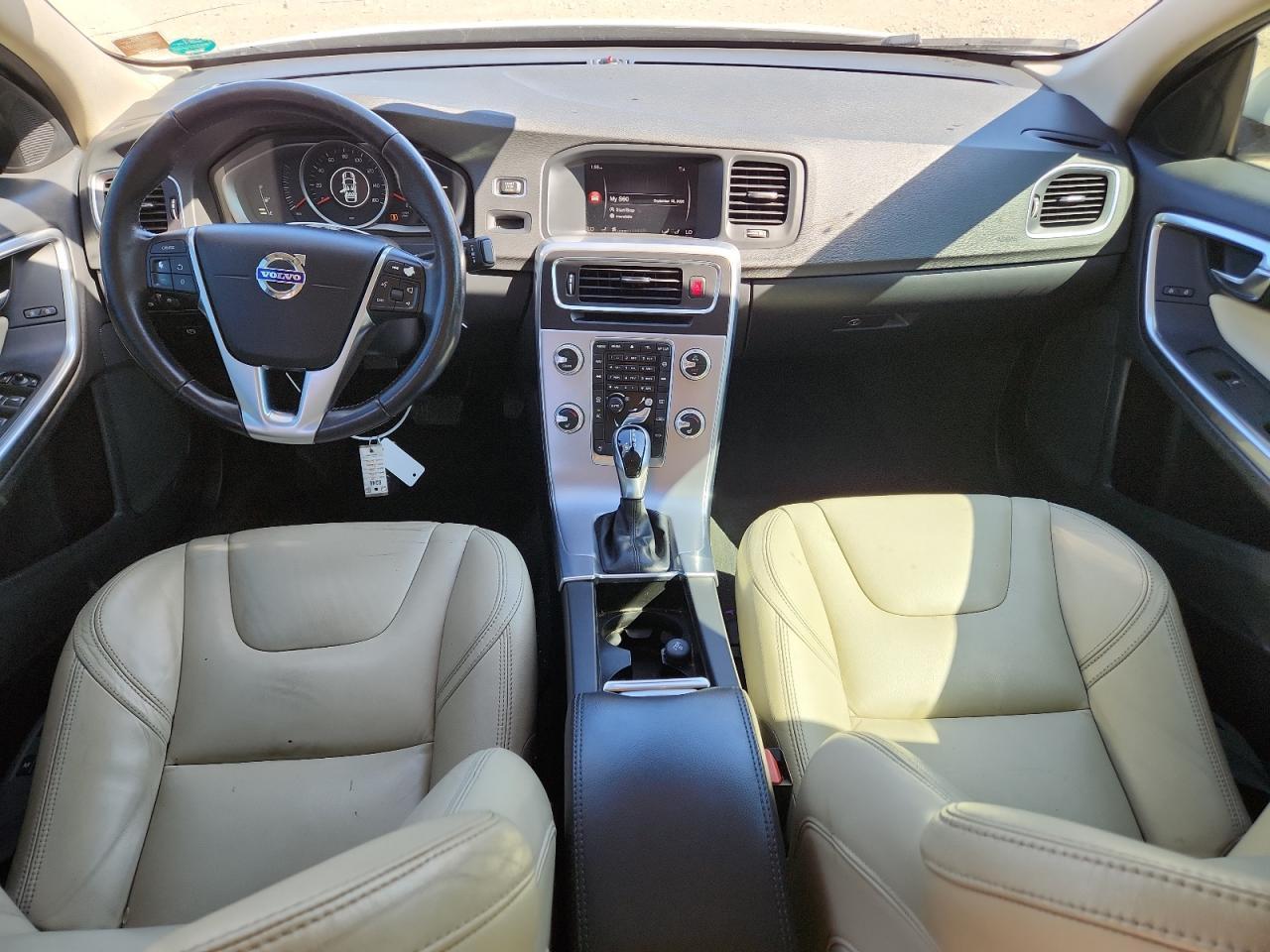 2017 VOLVO S60
