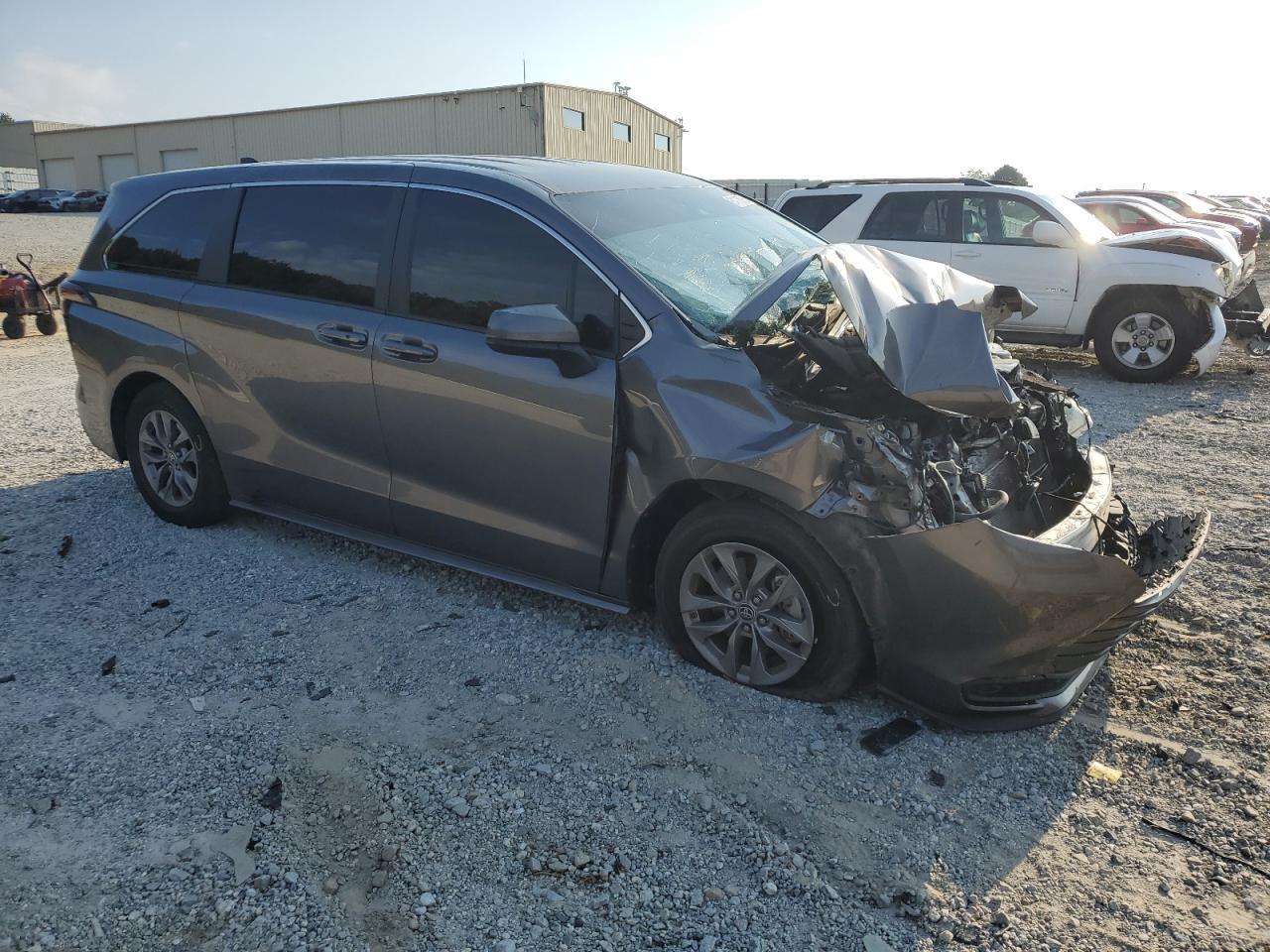 2023 TOYOTA SIENNA