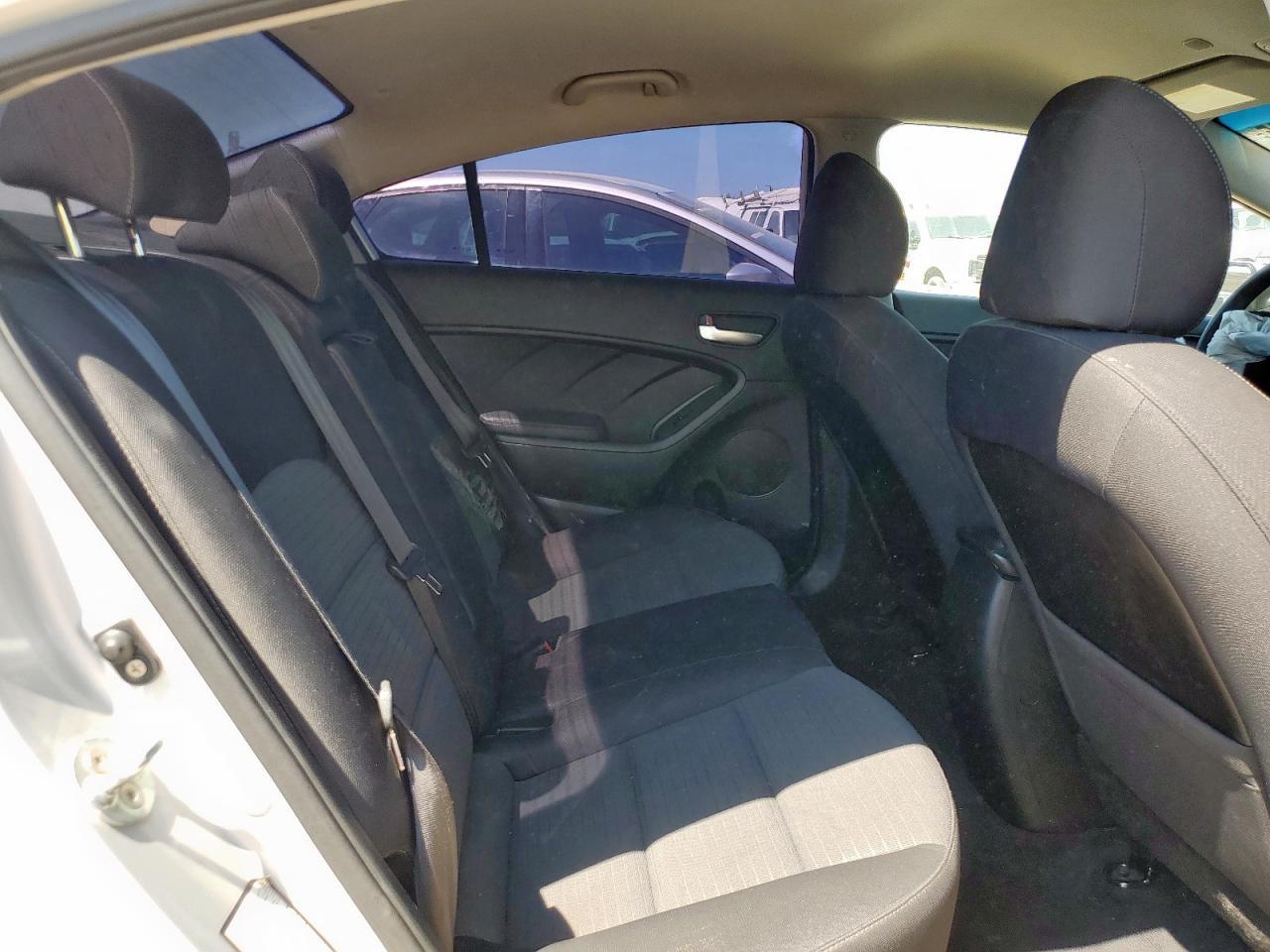 2017 KIA FORTE