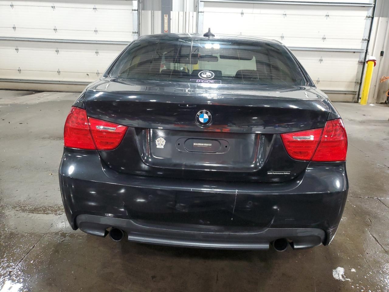 2011 BMW 3 SERIES