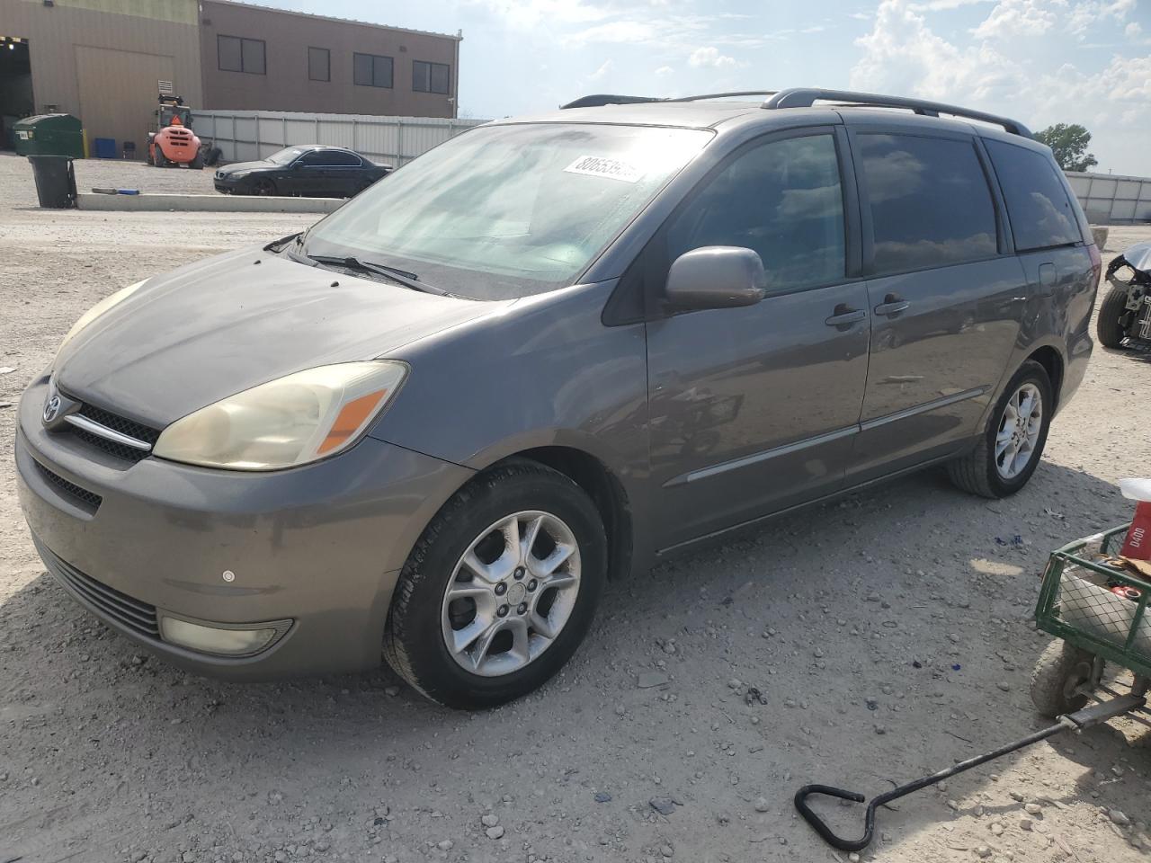 2005 TOYOTA SIENNA