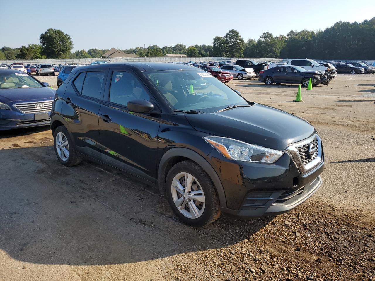 2020 NISSAN KICKS