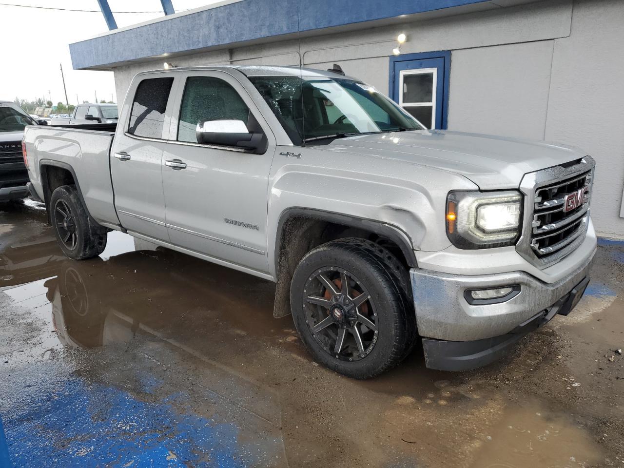 2016 GMC Sierra
