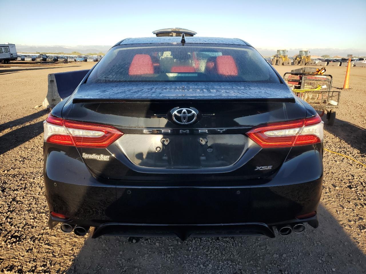 2018 TOYOTA CAMRY