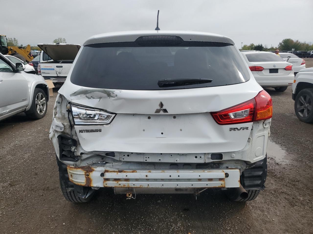 2011 MITSUBISHI RVR