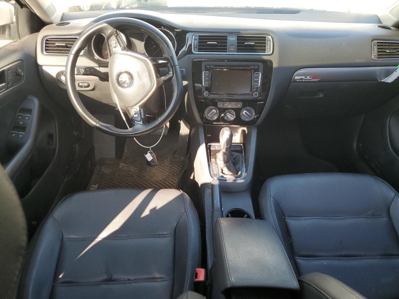 2015 VOLKSWAGEN JETTA