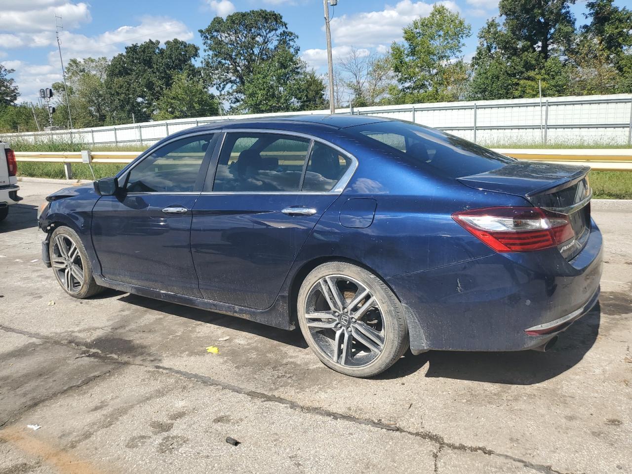 2017 HONDA ACCORD