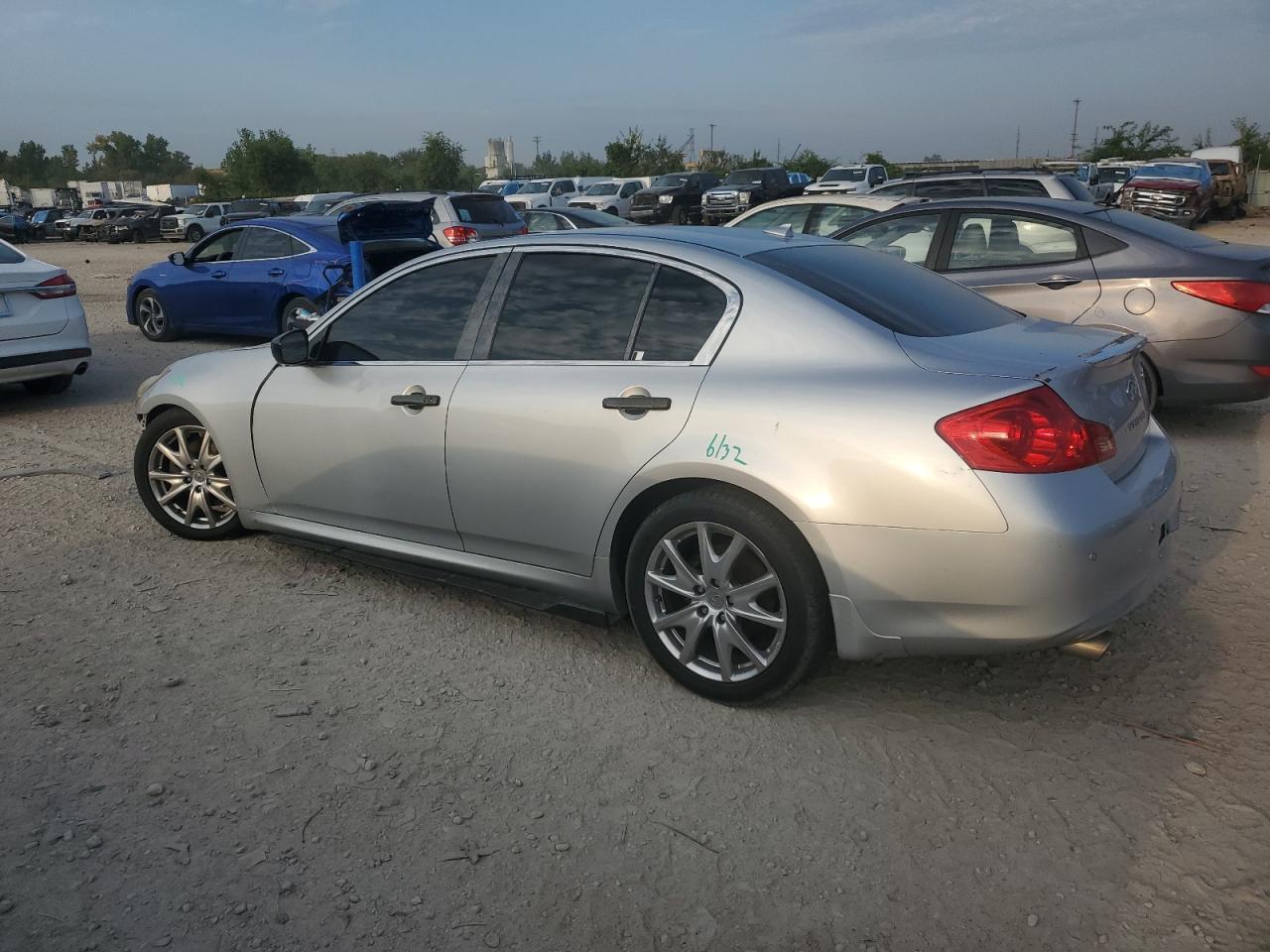 2012 INFINITI G37