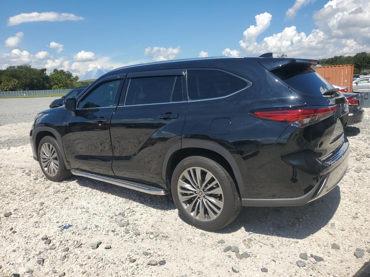 2021 TOYOTA HIGHLANDER