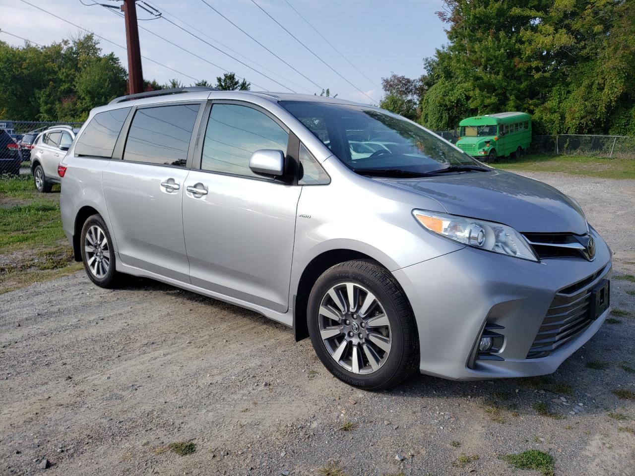 2018 TOYOTA SIENNA