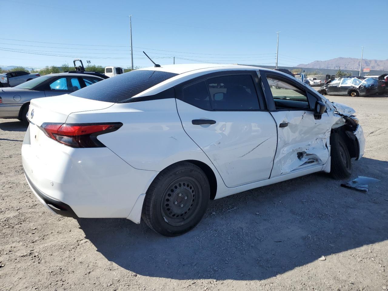 2020 NISSAN VERSA