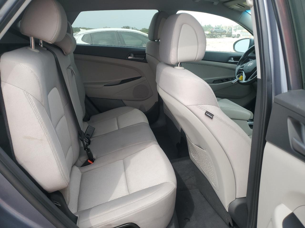 2016 HYUNDAI TUCSON