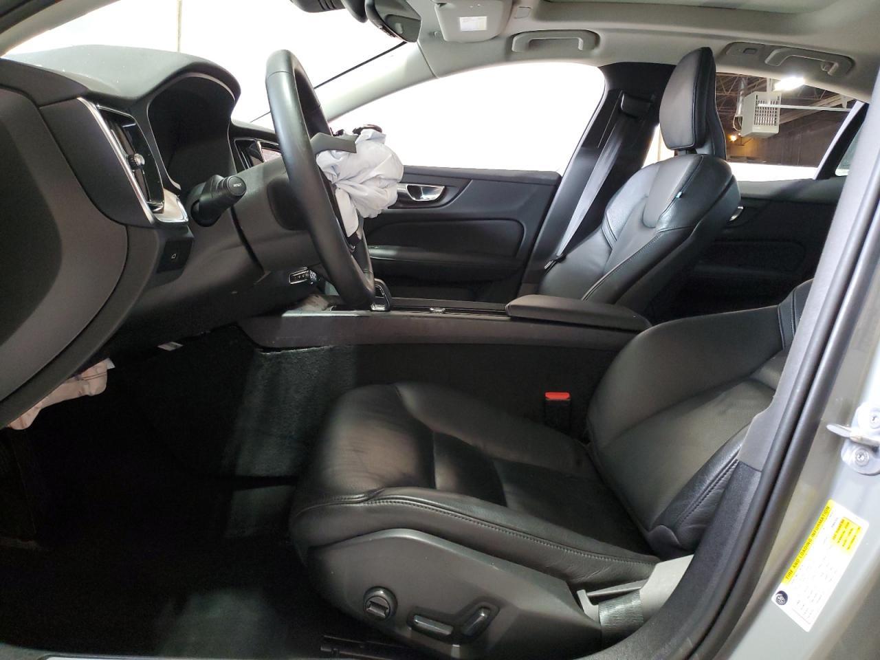 2024 VOLVO S60
