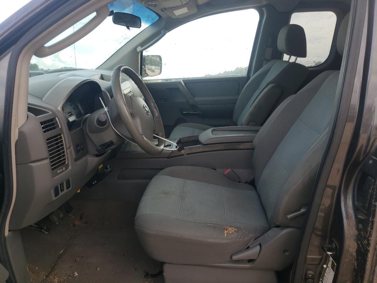 2006 NISSAN Titan