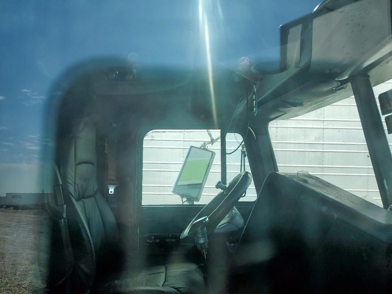 2001 FREIGHTLINER Fld120