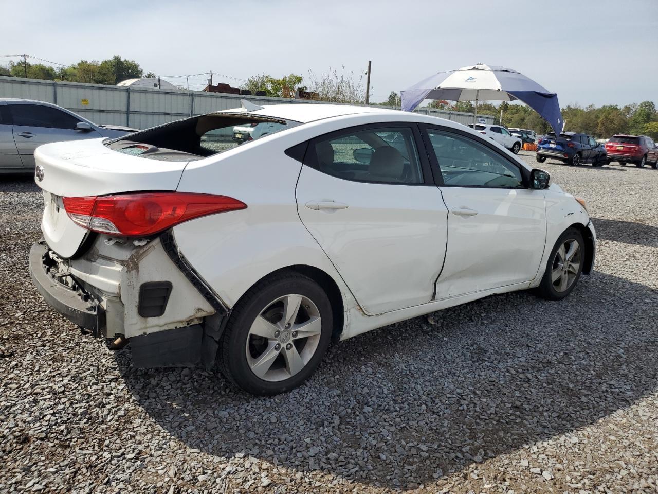 2013 HYUNDAI ELANTRA