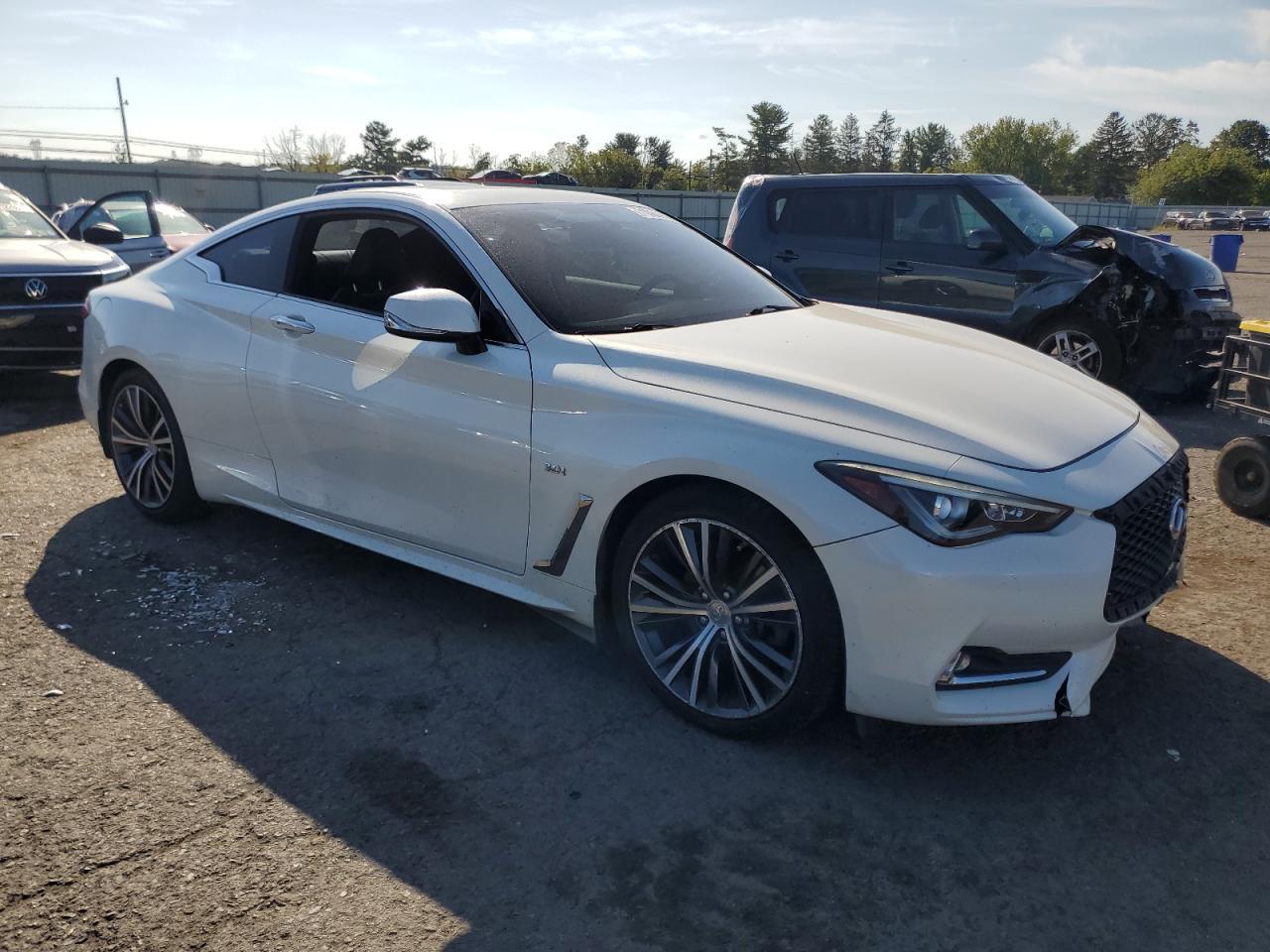 2017 INFINITI Q60