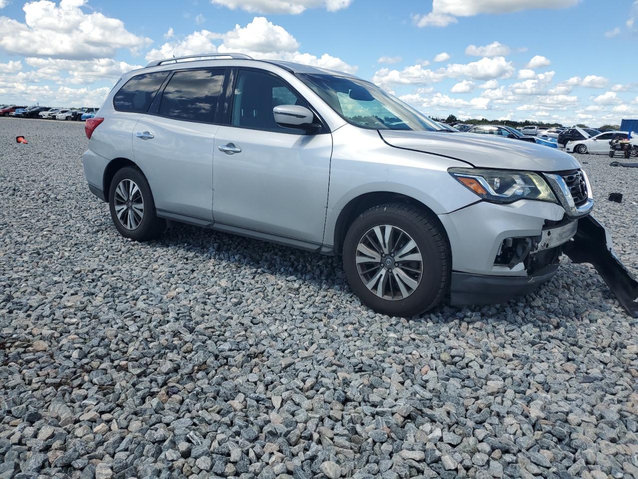 2017 NISSAN PATHFINDER