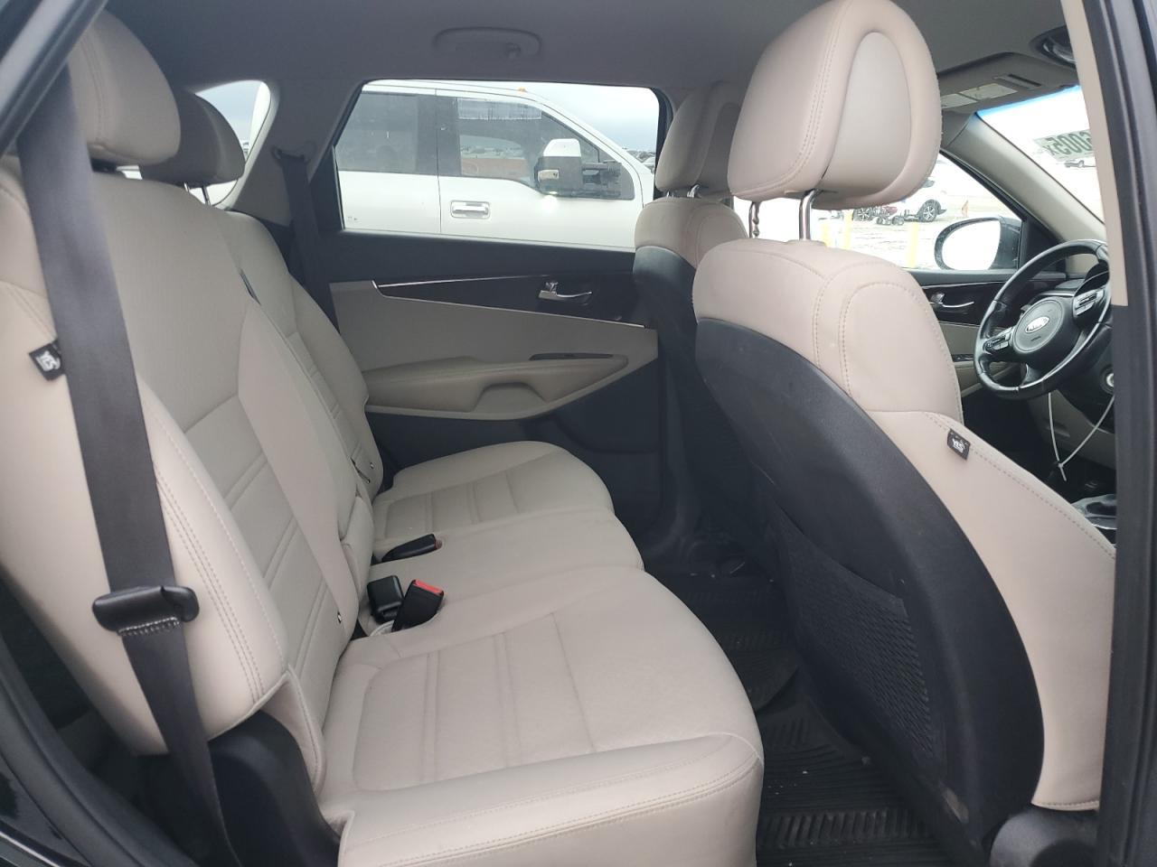 2016 KIA SORENTO