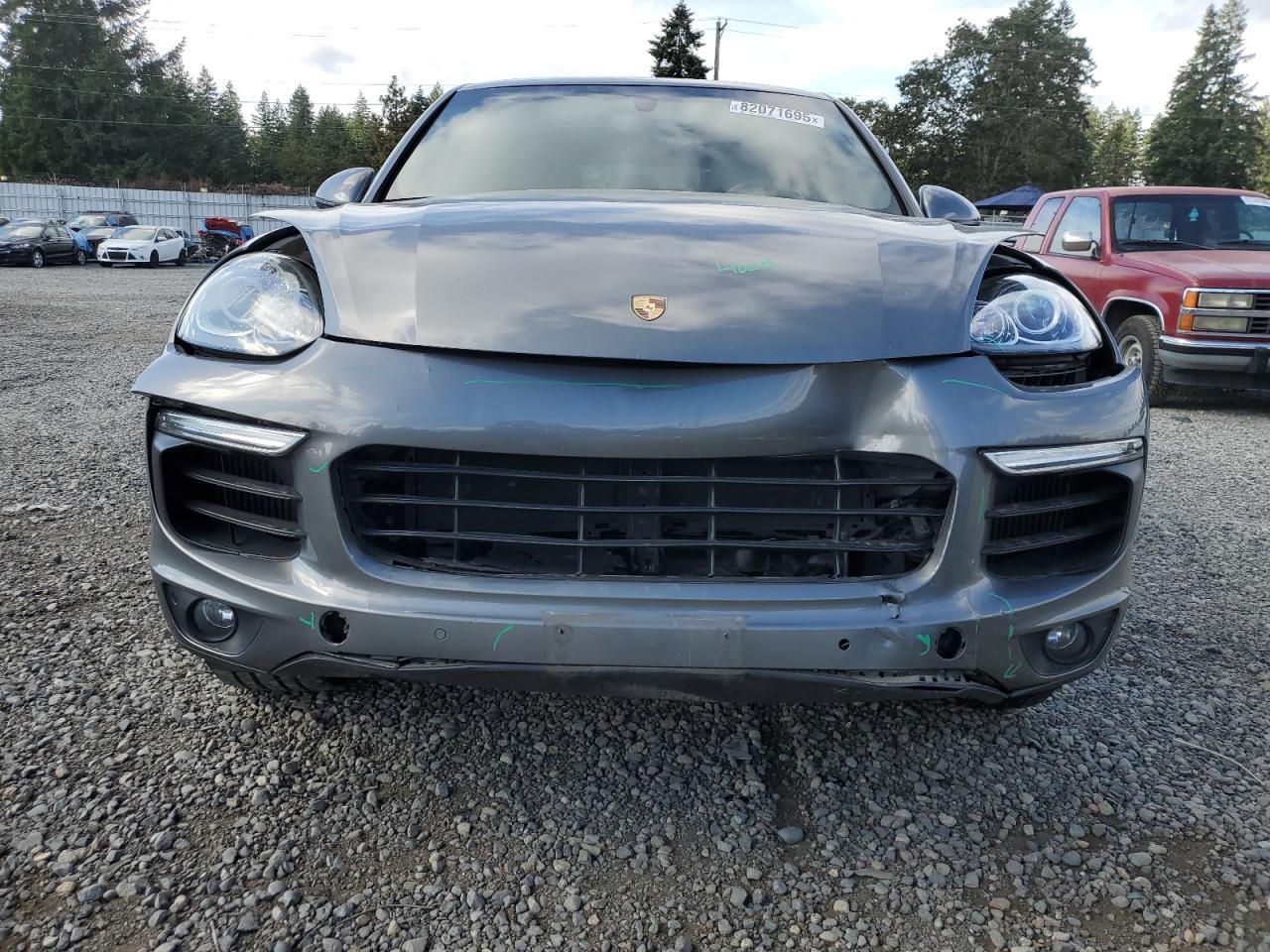 2017 PORSCHE CAYENNE