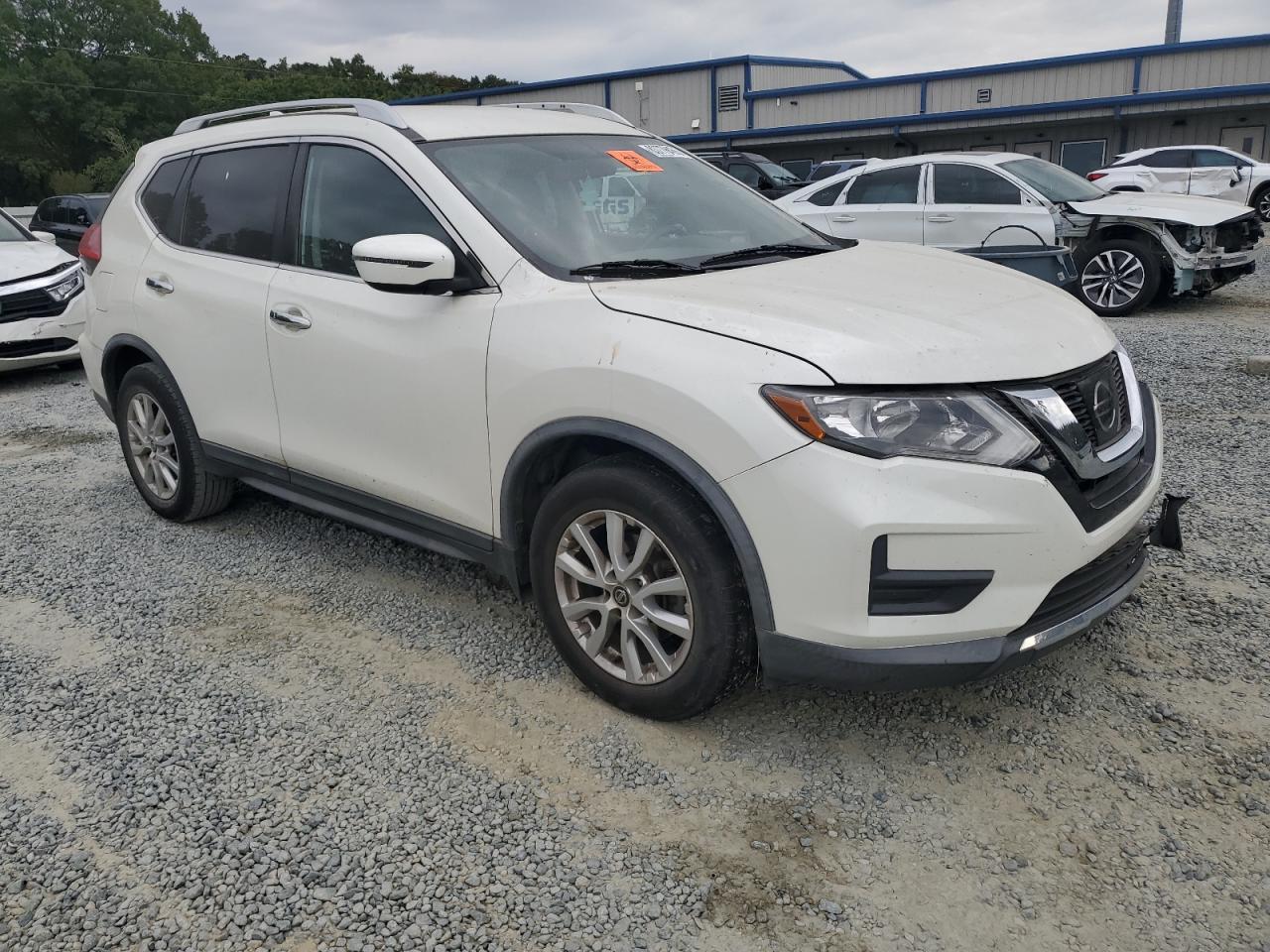 2017 NISSAN ROGUE