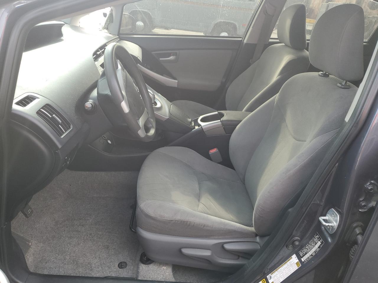 2015 TOYOTA PRIUS