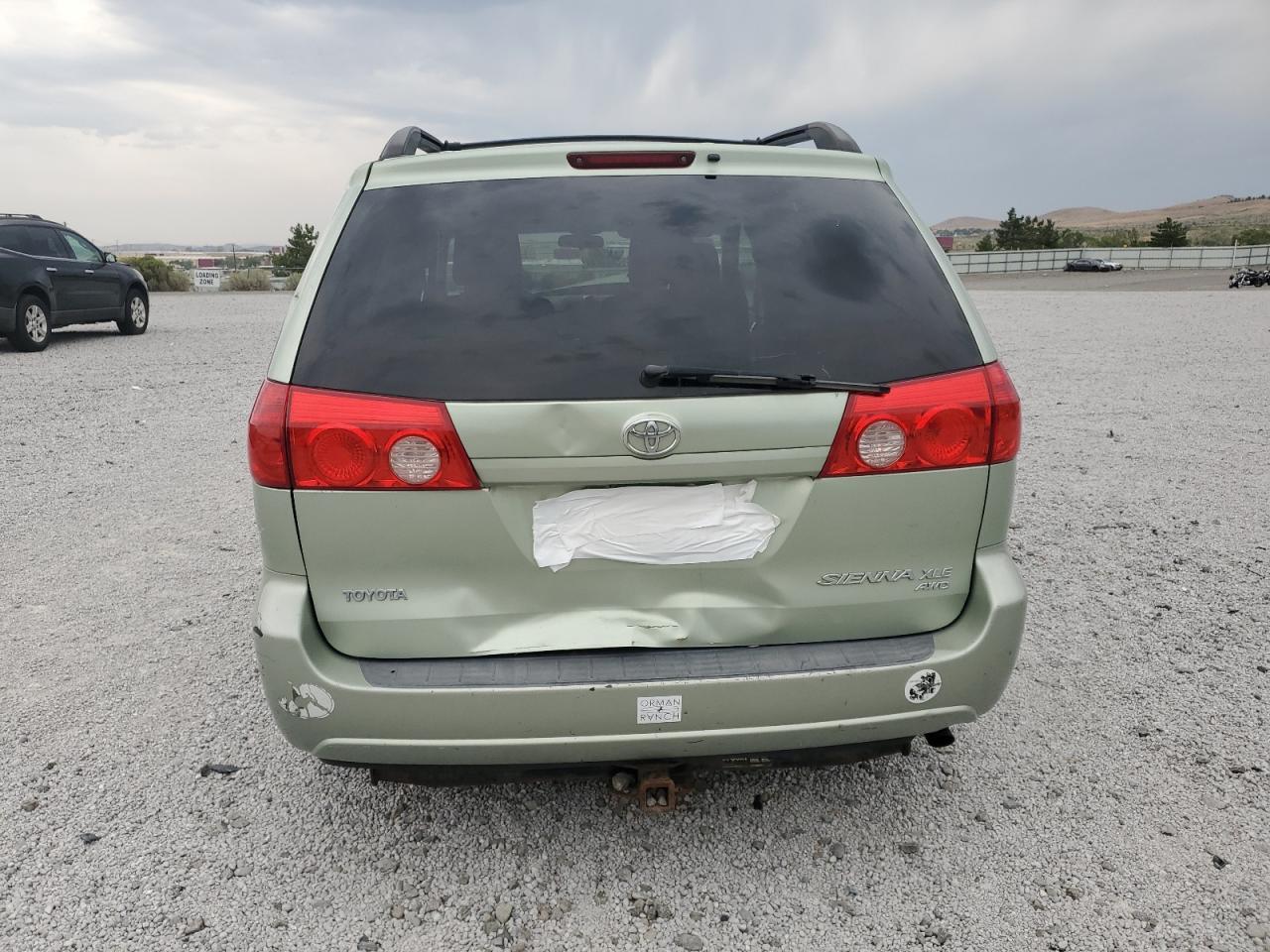 2009 TOYOTA SIENNA