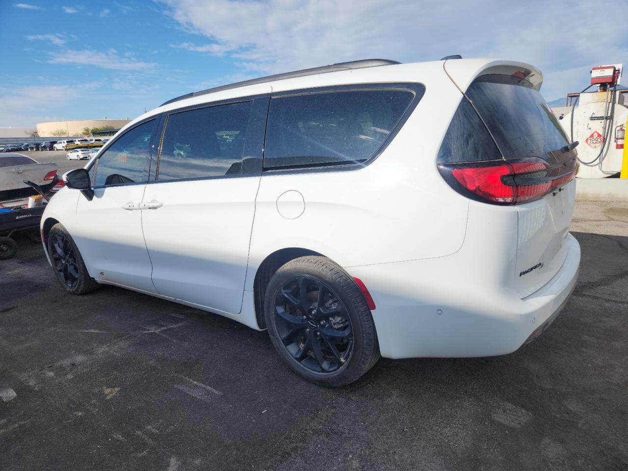 2023 CHRYSLER Pacifica