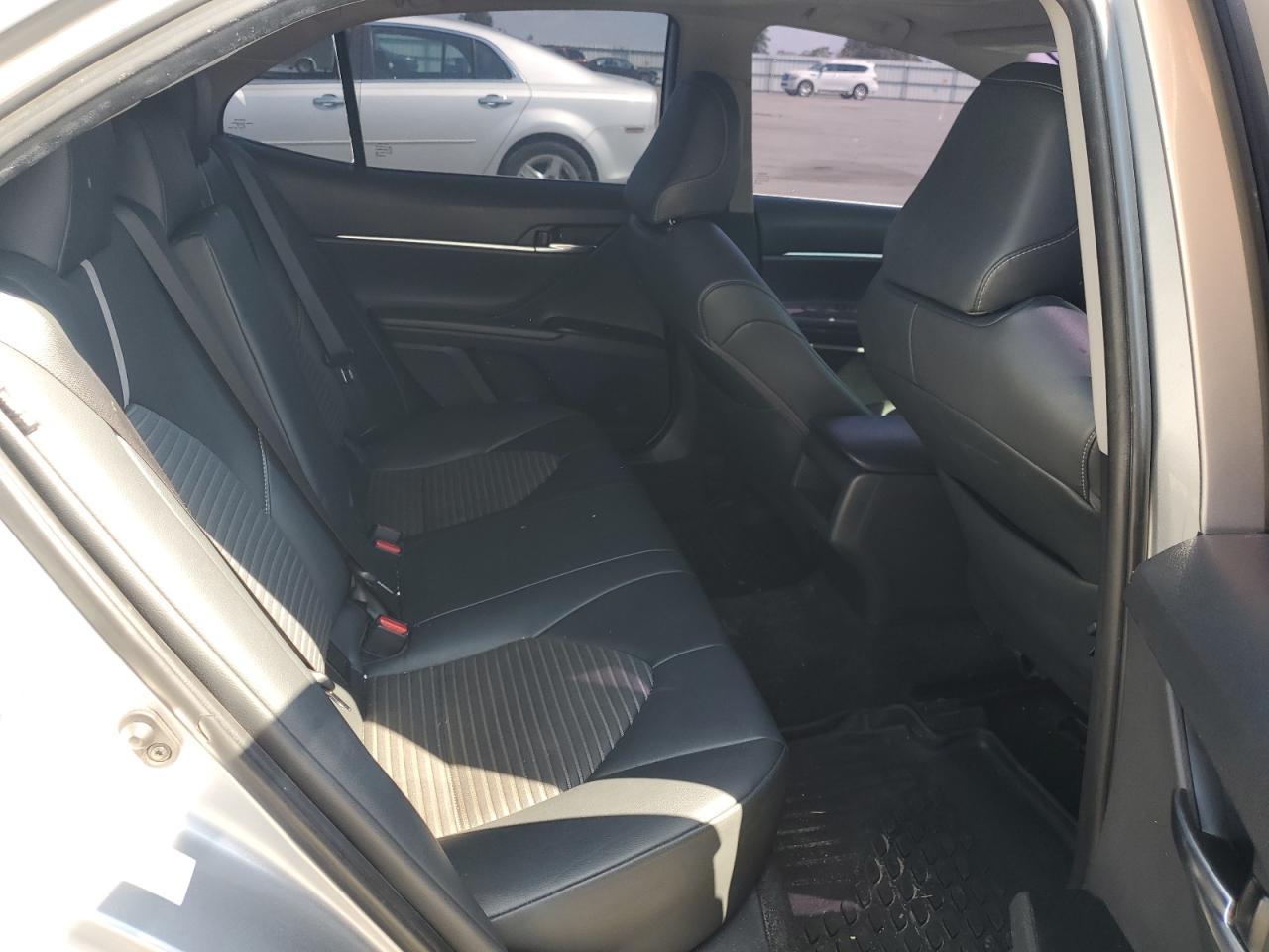 2019 TOYOTA CAMRY