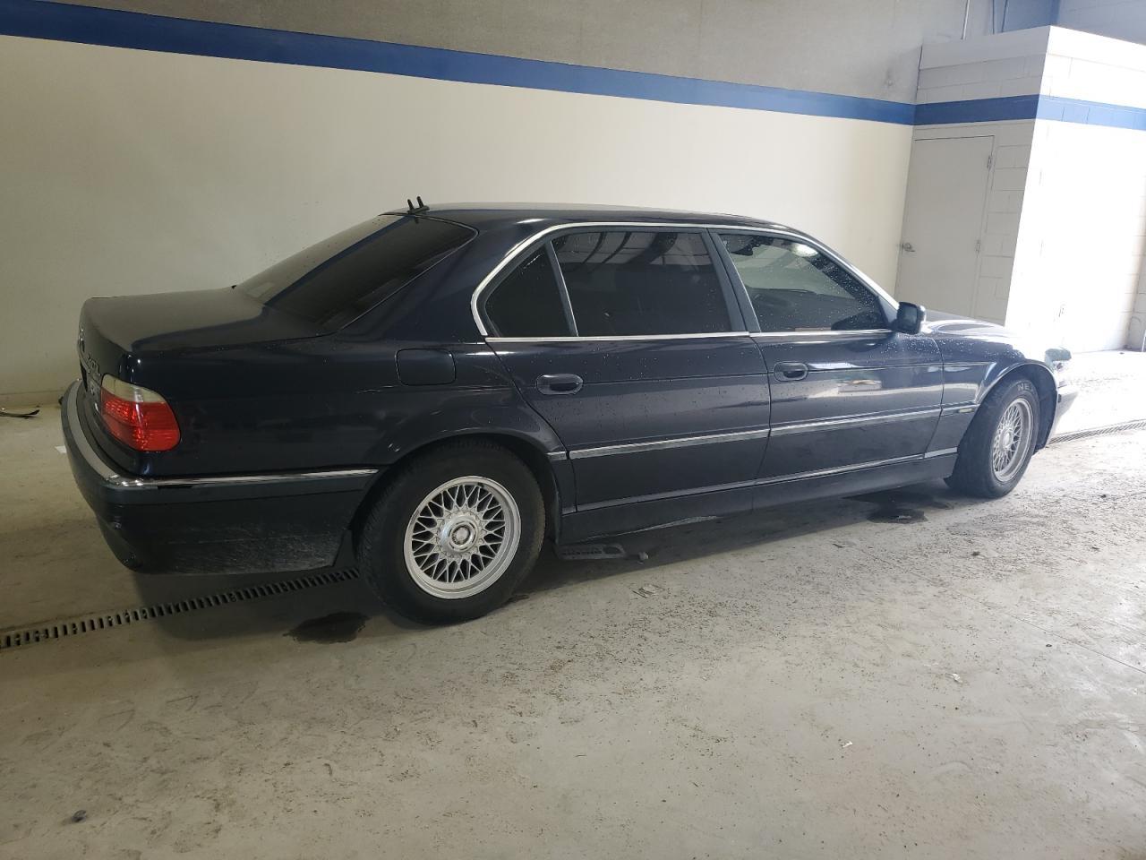 2001 BMW 7 series